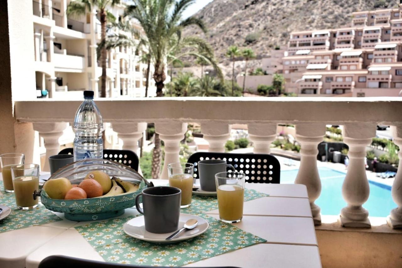 Castle Margherita'S Apartments Los Cristianos  Eksteriør billede
