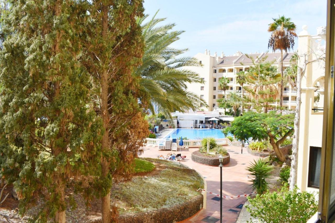 Castle Margherita'S Apartments Los Cristianos  Eksteriør billede