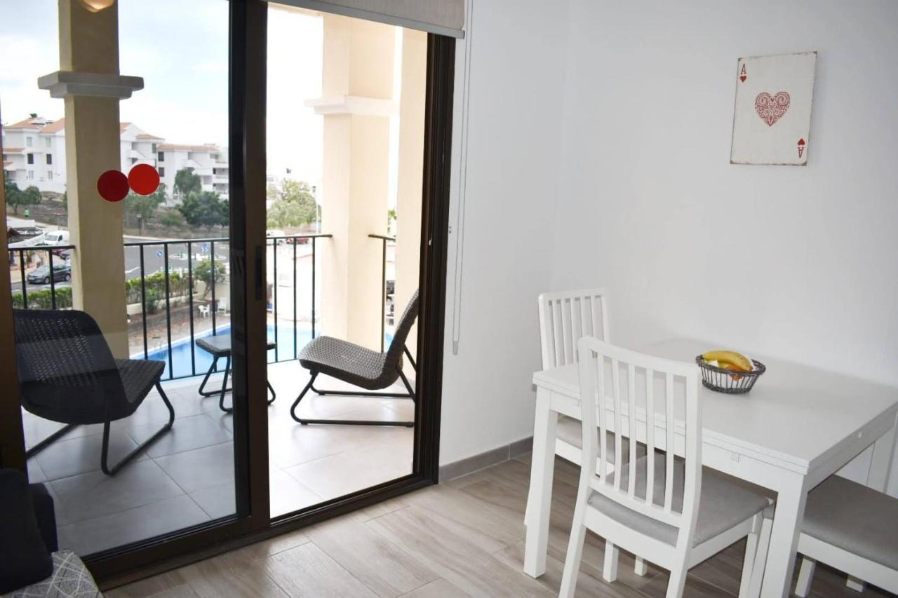 Castle Margherita'S Apartments Los Cristianos  Eksteriør billede