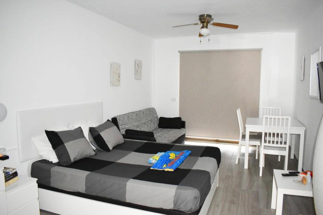 Castle Margherita'S Apartments Los Cristianos  Eksteriør billede