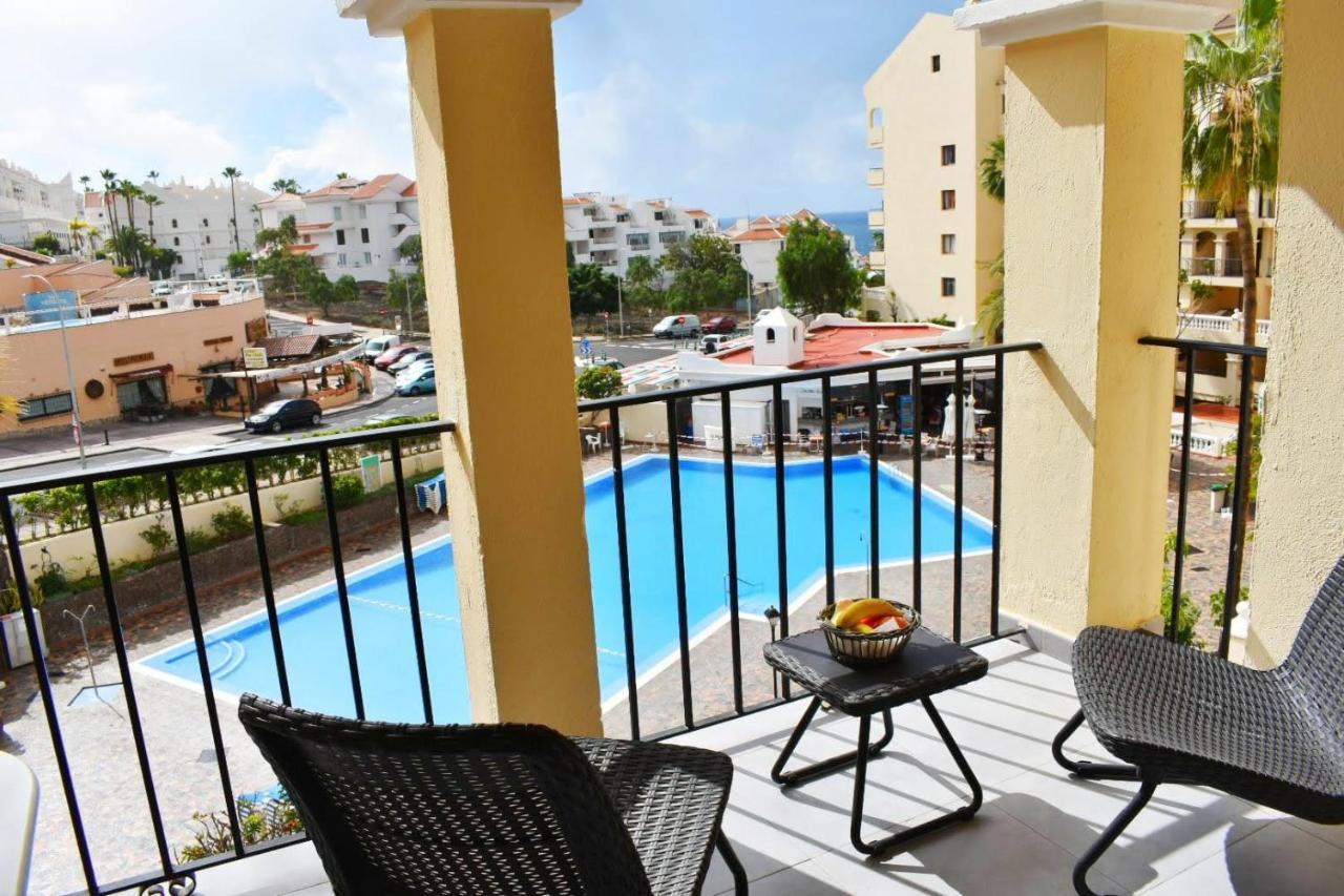 Castle Margherita'S Apartments Los Cristianos  Eksteriør billede