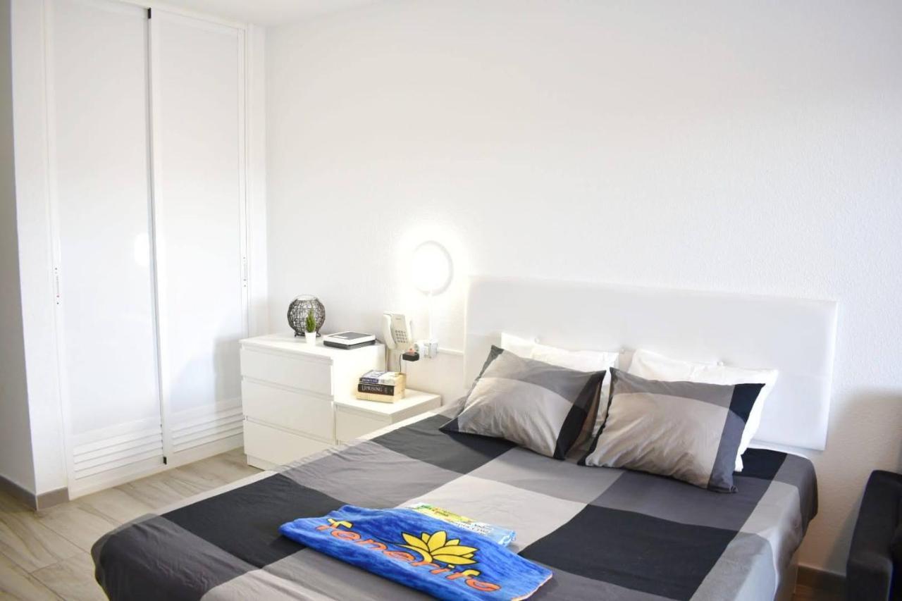 Castle Margherita'S Apartments Los Cristianos  Eksteriør billede