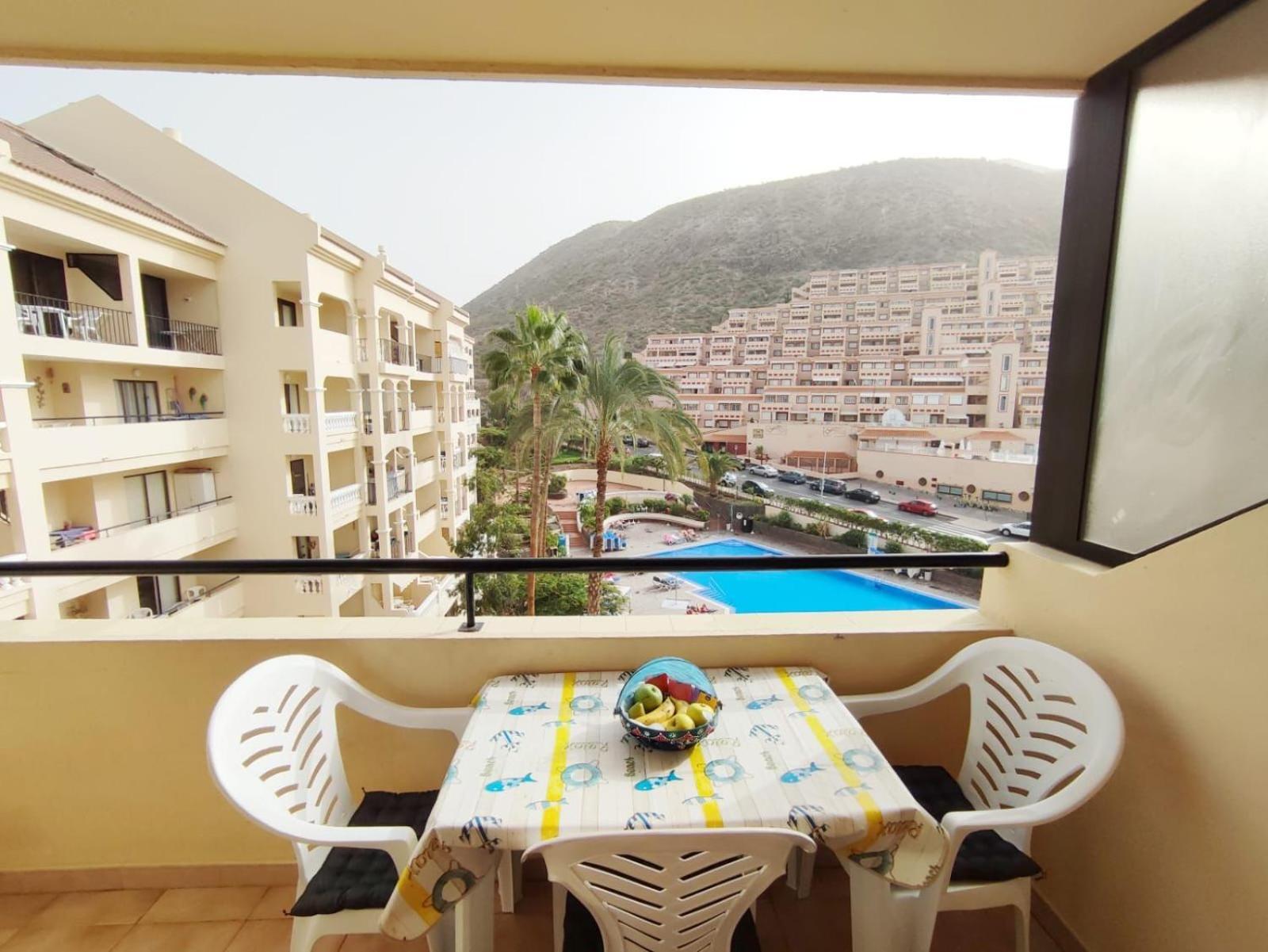 Castle Margherita'S Apartments Los Cristianos  Eksteriør billede
