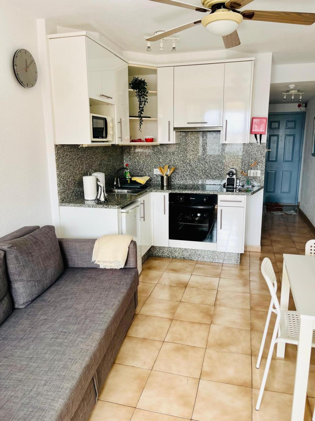 Castle Margherita'S Apartments Los Cristianos  Eksteriør billede