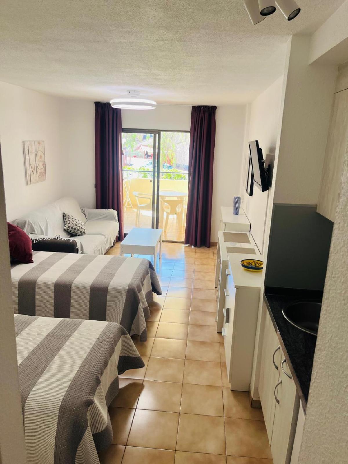 Castle Margherita'S Apartments Los Cristianos  Eksteriør billede