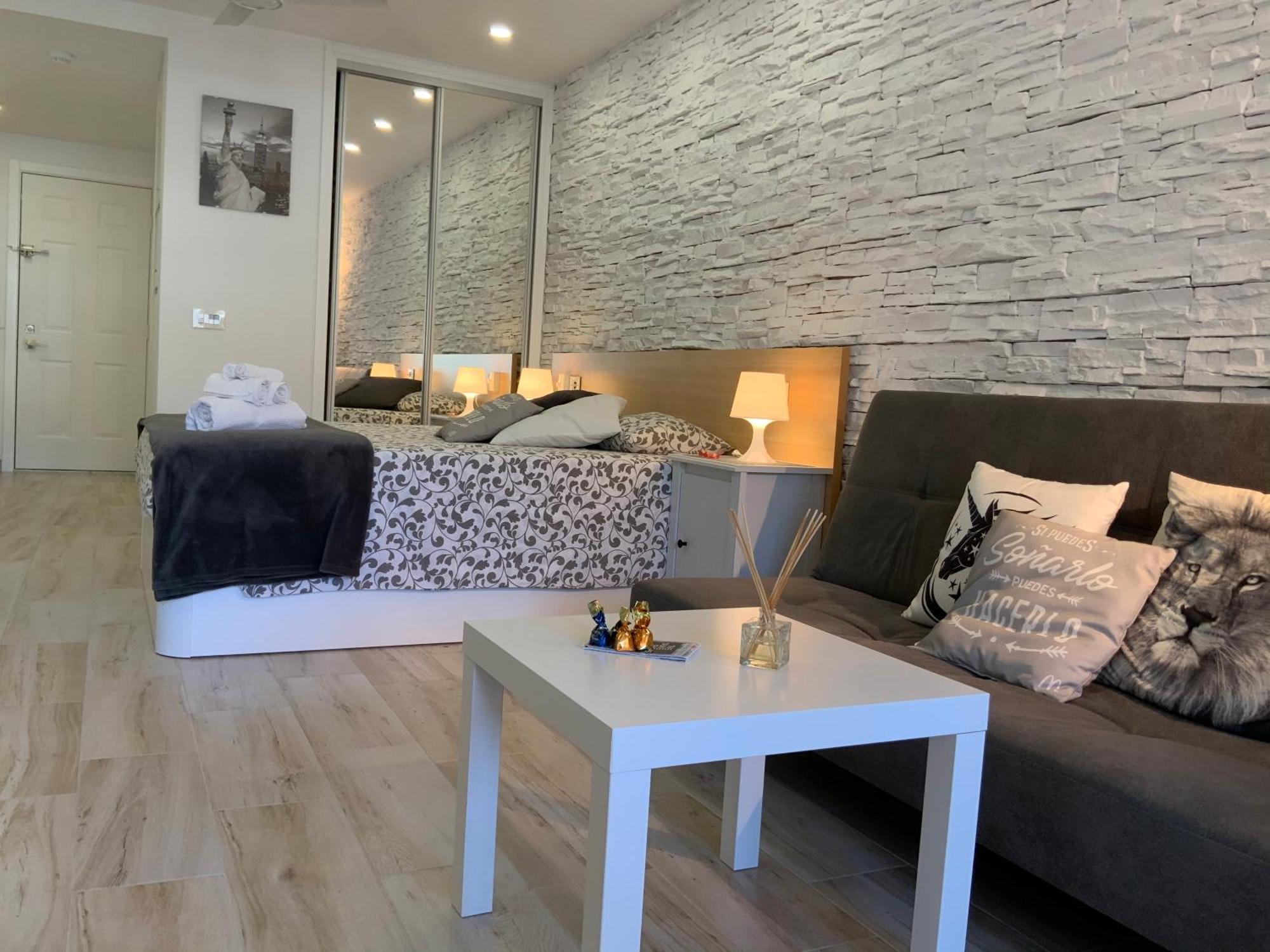 Castle Margherita'S Apartments Los Cristianos  Eksteriør billede
